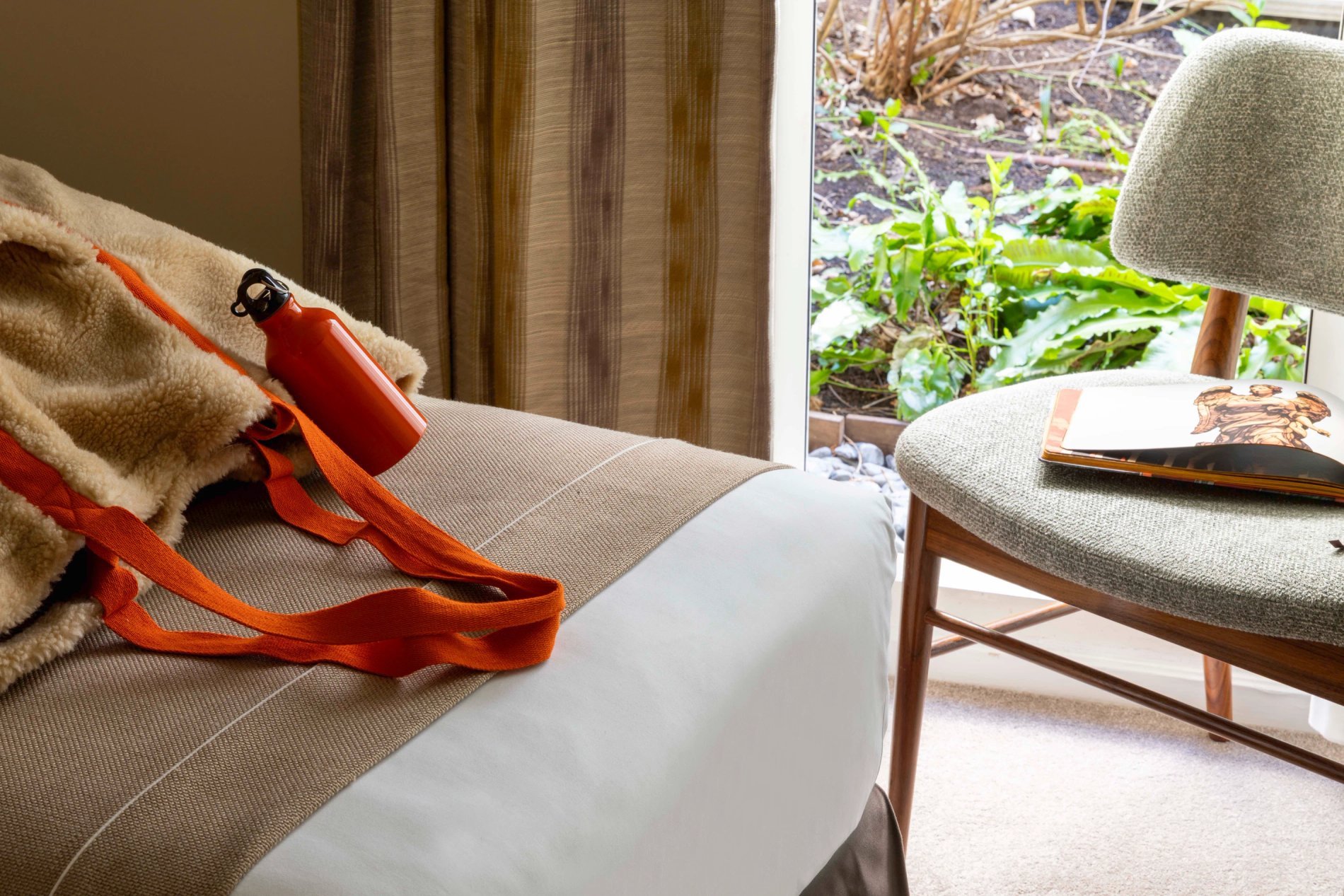 f2b6bb24-3bc6-4a25-bf78-796e57974e50