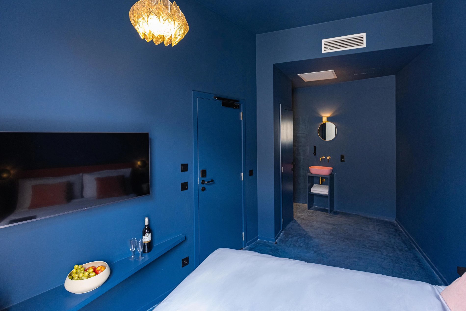 f37382f0-b08f-45cf-b392-39e4a2f5c73c