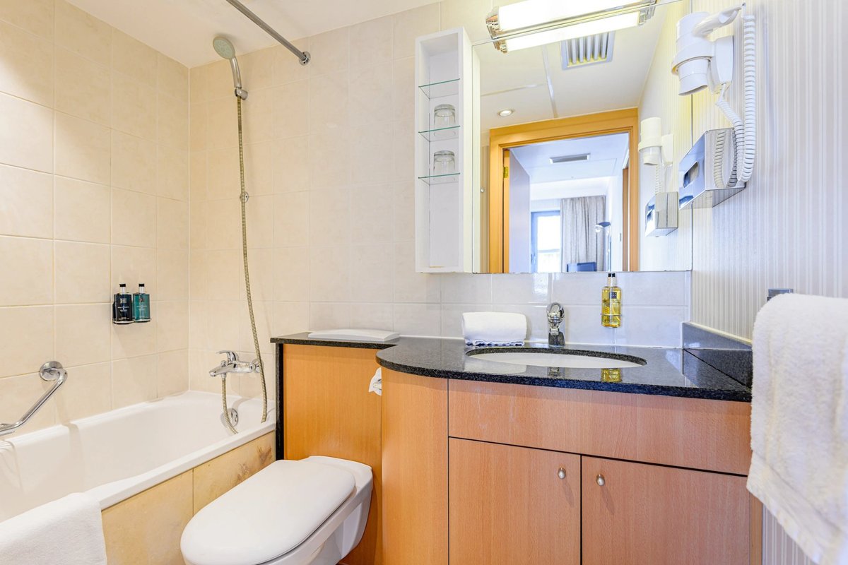 B-aparthotel Ambiorix, B-aparthotel Ambiorix - Bathroom