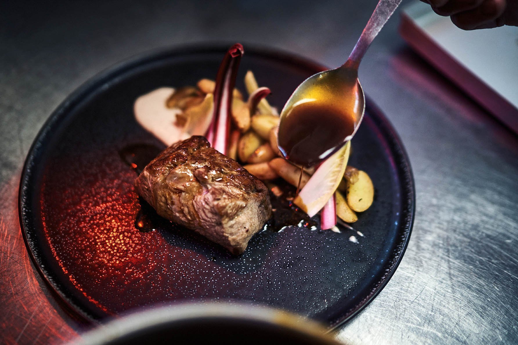 Le RoofTop, a restaurant near Lyon's city hall with a glass roof, a south-facing terrace and generous, creative seasonal cuisine.