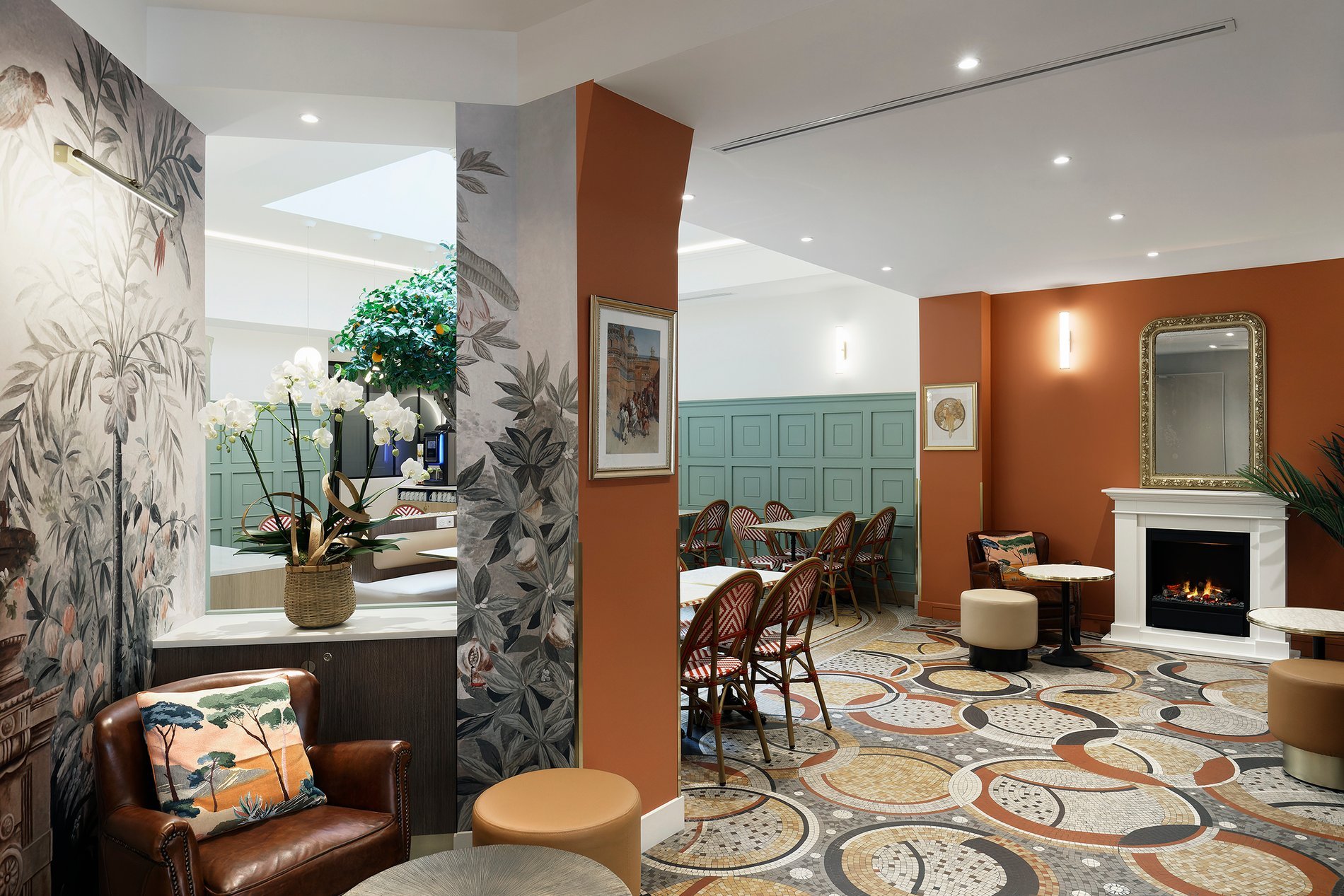 Espace de détente chaleureux au Timhotel
