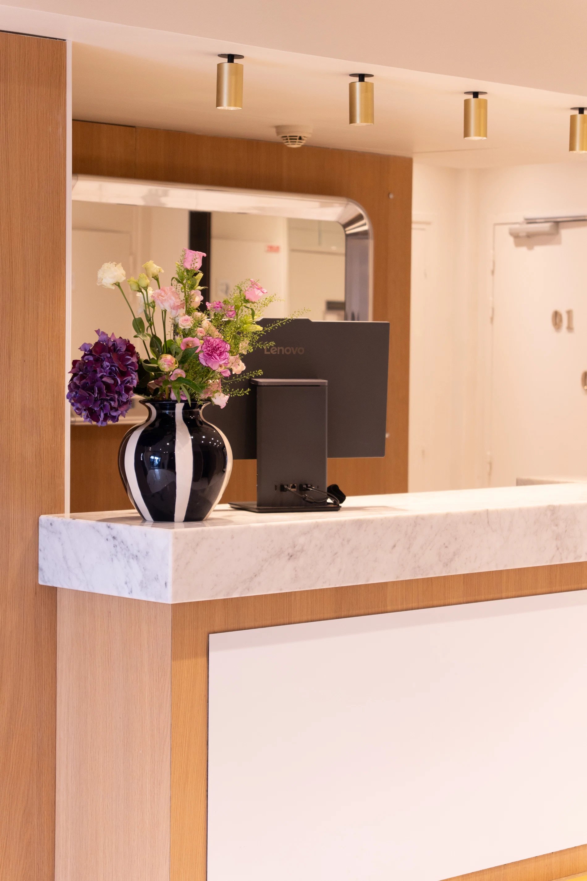 HOTEL FROCHOT MONTMARTRE, 
