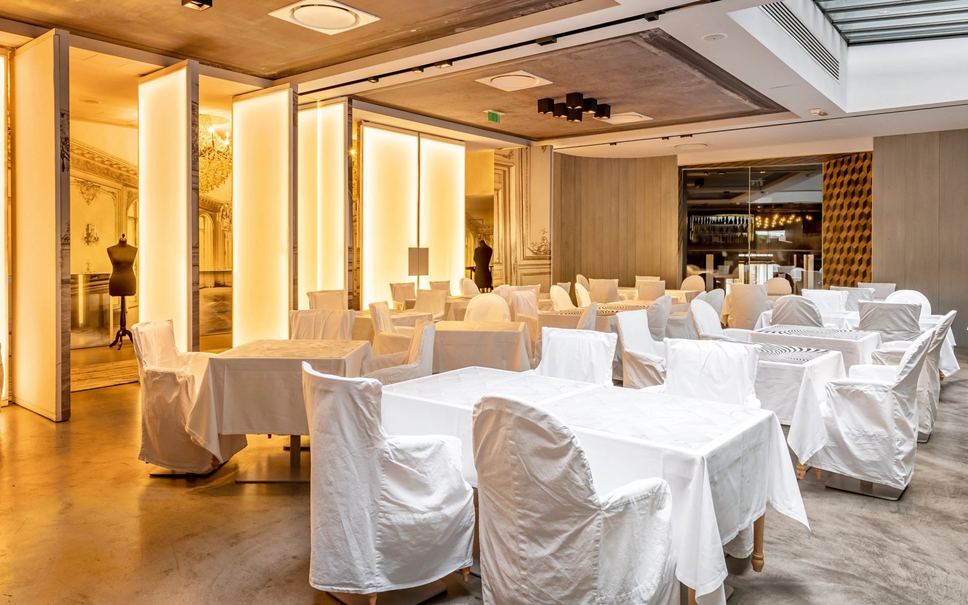 La Maison Champs Elysées | Salon