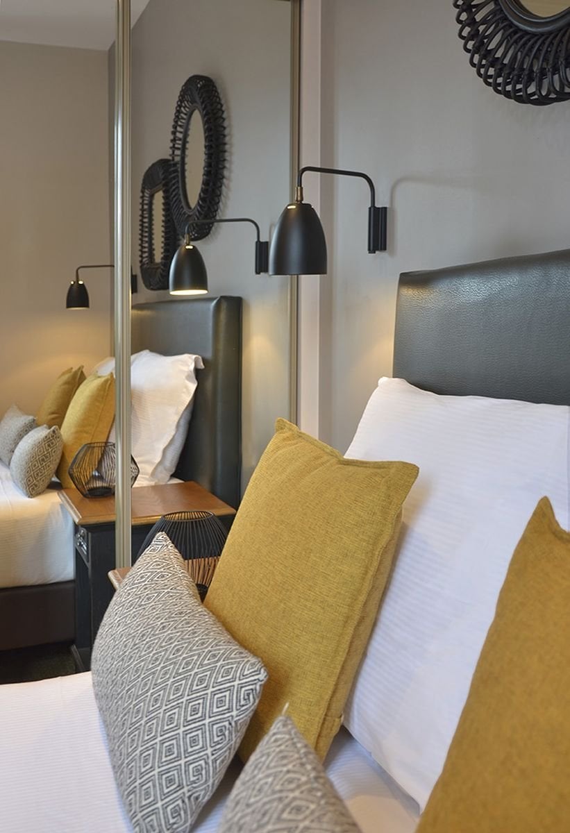 f64de711-bd6b-4a48-bf39-198d2b9f14d4