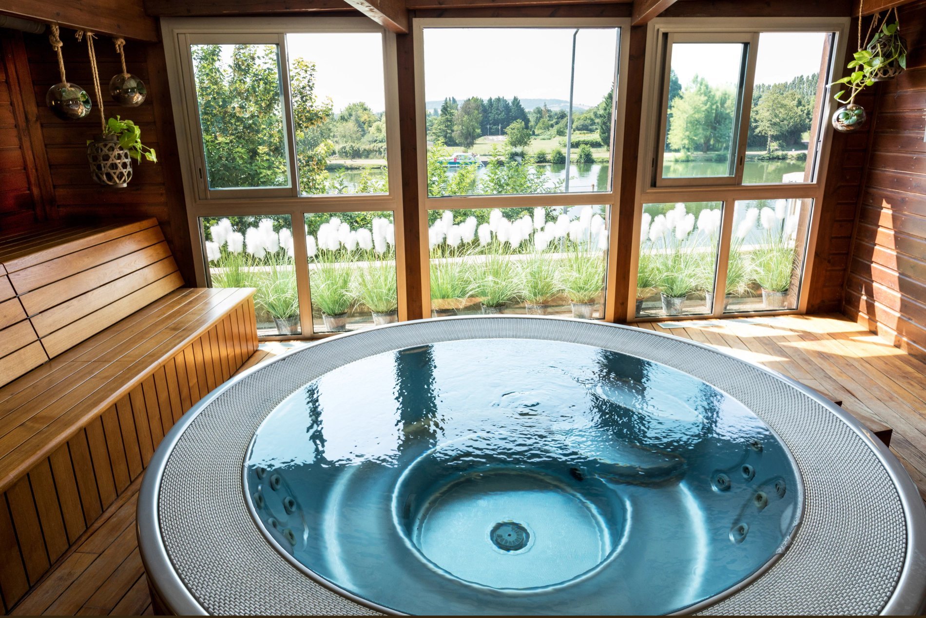 Espace Spa Bien être d'exception de 800 m² en Bourgogne, Relais & Châteaux 5*