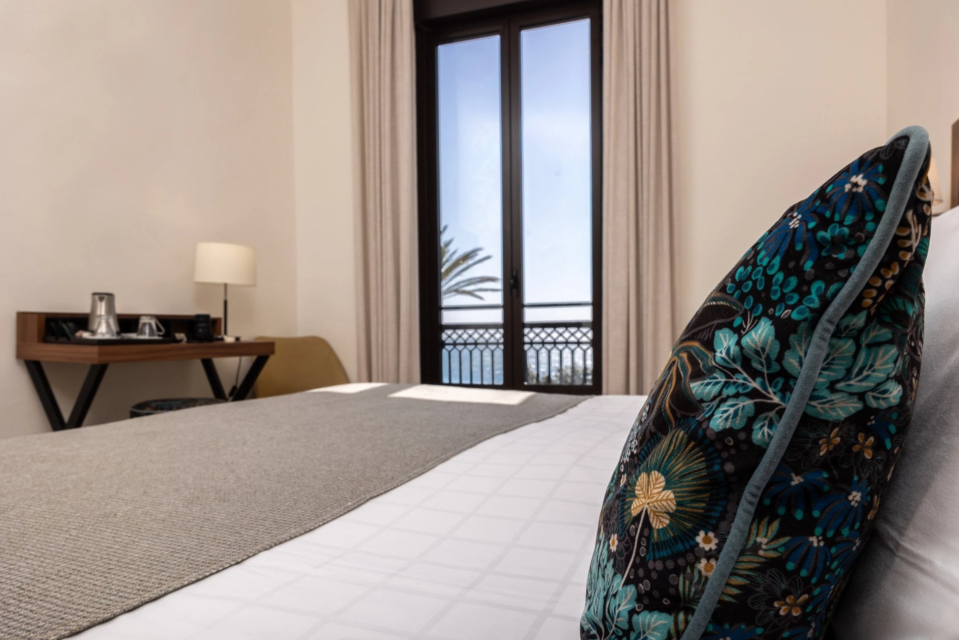 f6d7aa63-823a-473b-9931-3b43dd997fa2