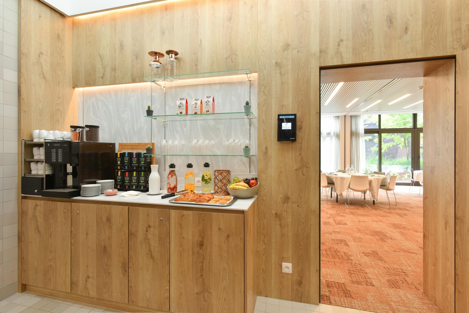 Moderner und einladender Pausenbereich für Ihre Meetings.