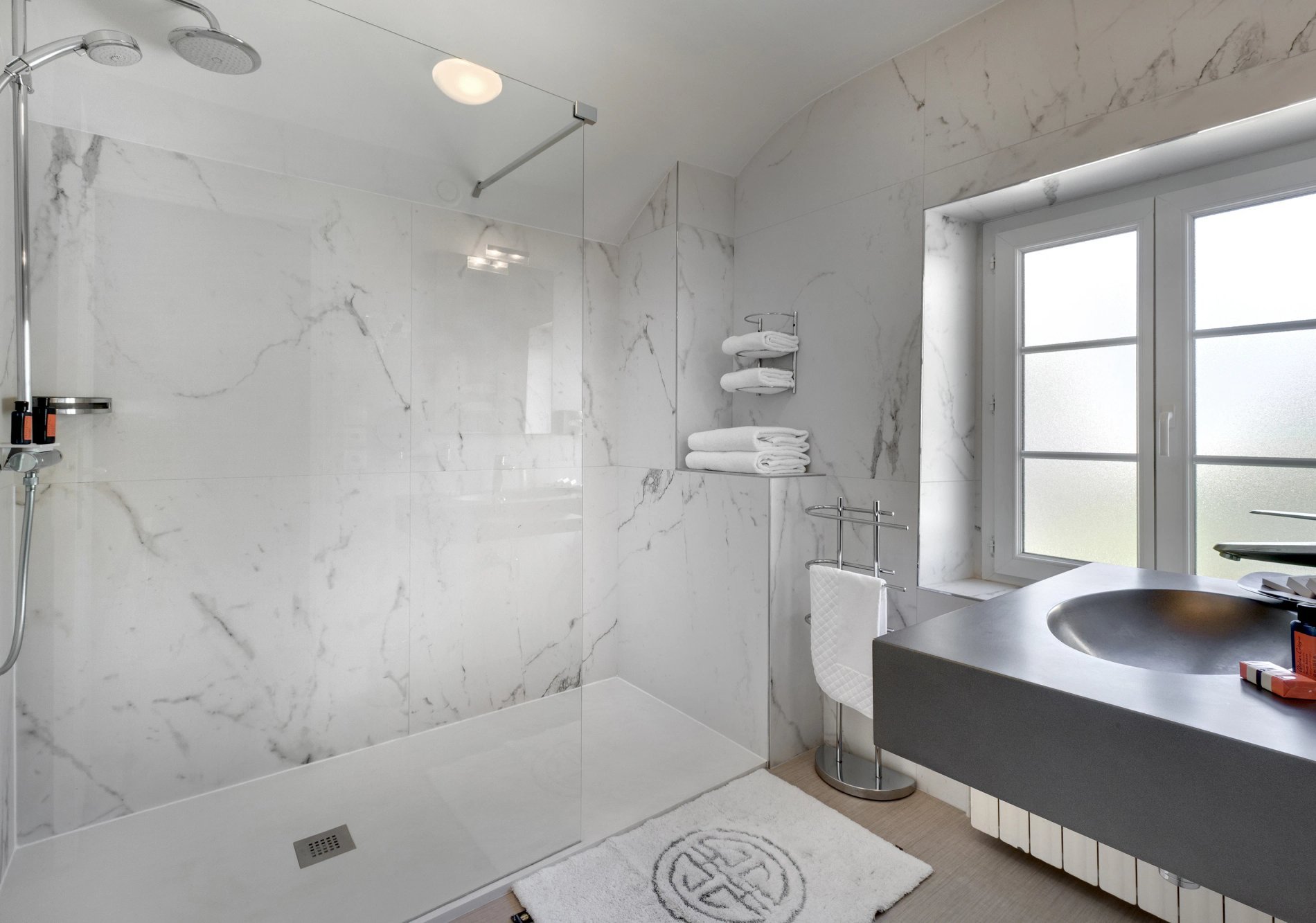 f74a98ca-4ca3-4768-b4f0-35a077790b5e