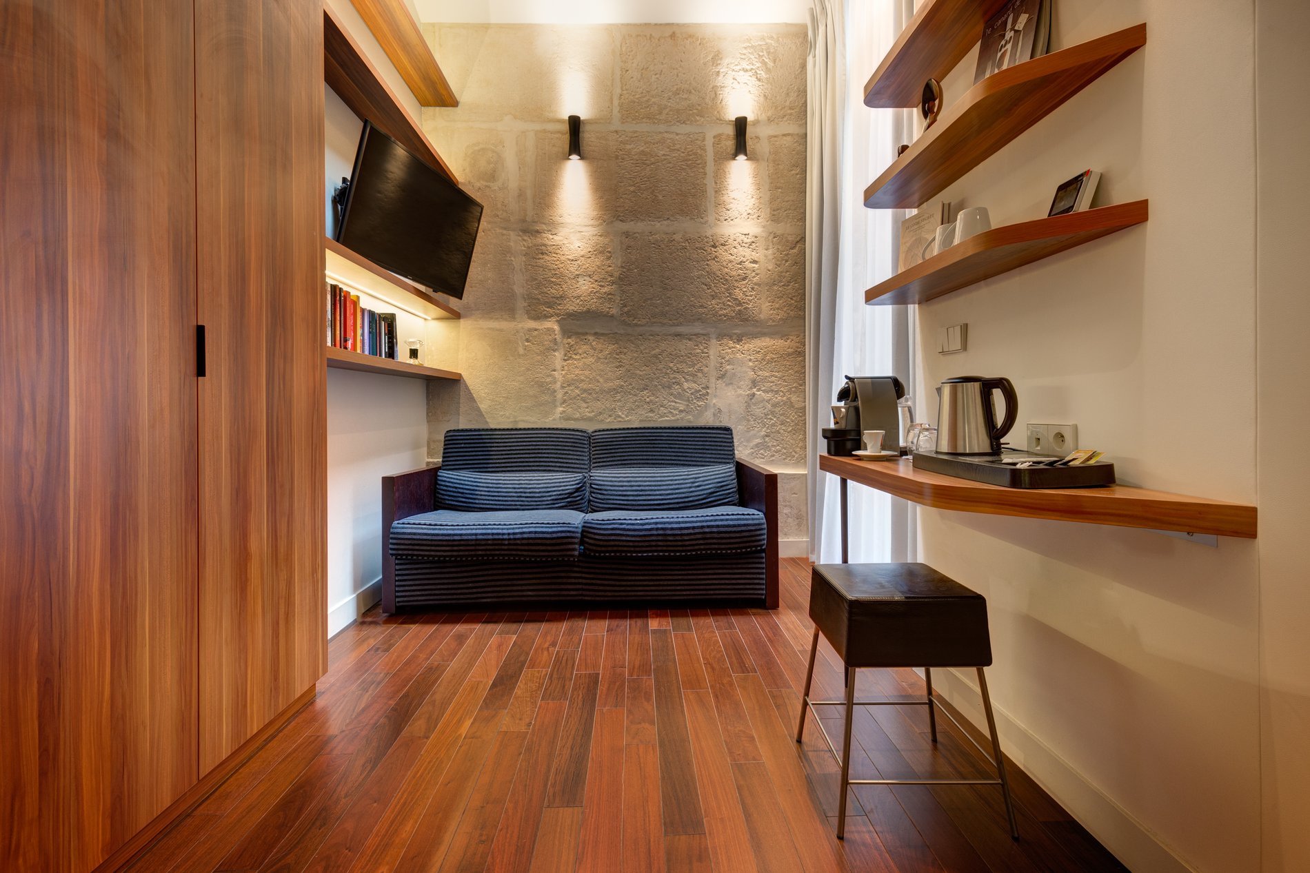 f759e90e-e1ed-423f-a8ca-190ba7d25d53