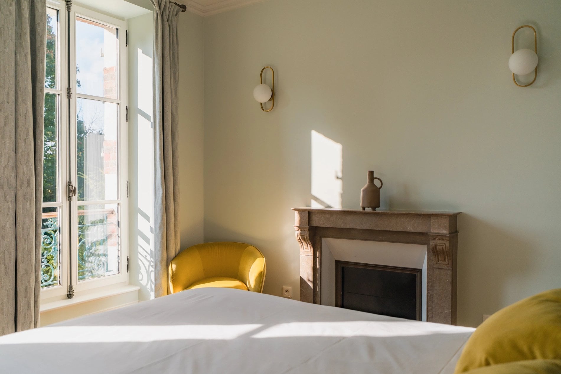 f7d63994-c03a-4375-984a-56a173ee7010