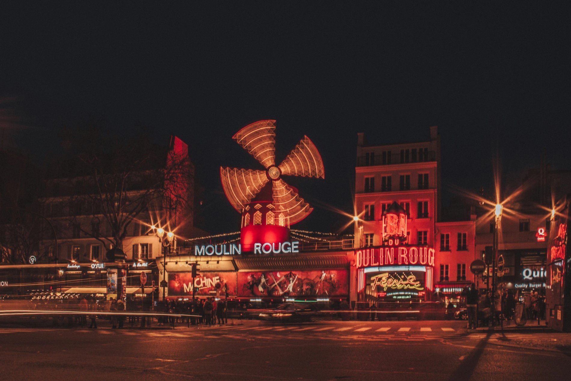 hotel paris pigalle - close to moulin rouge