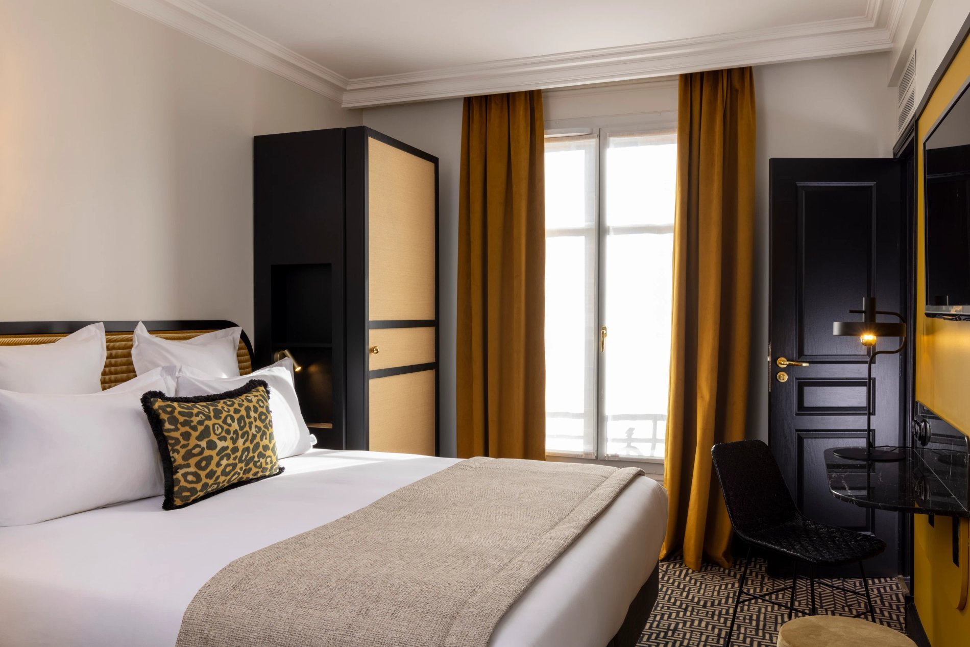 Grand Hotel Chicago Room