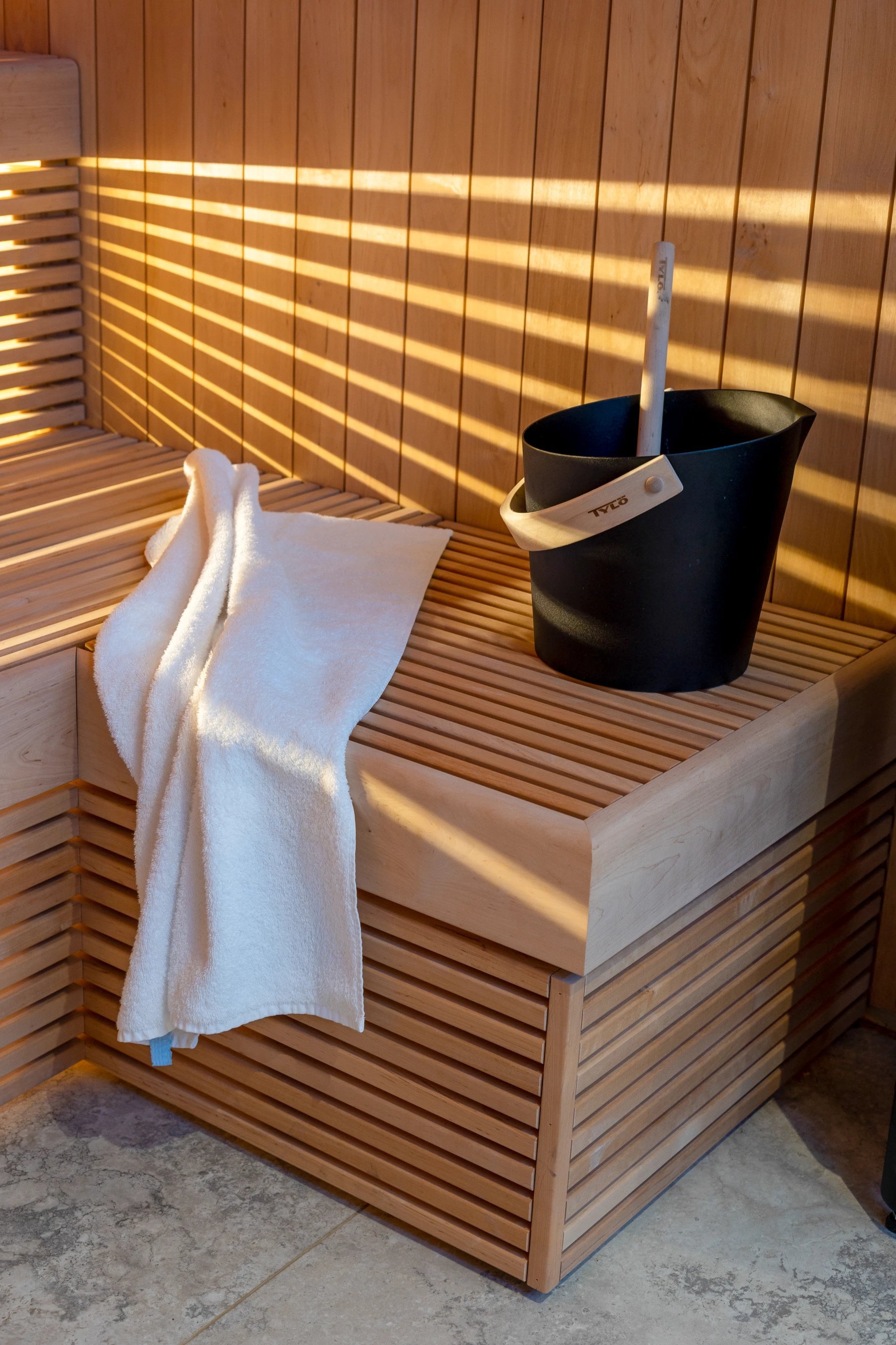 f828db69-f43c-4540-a3a4-8281b08a2caf