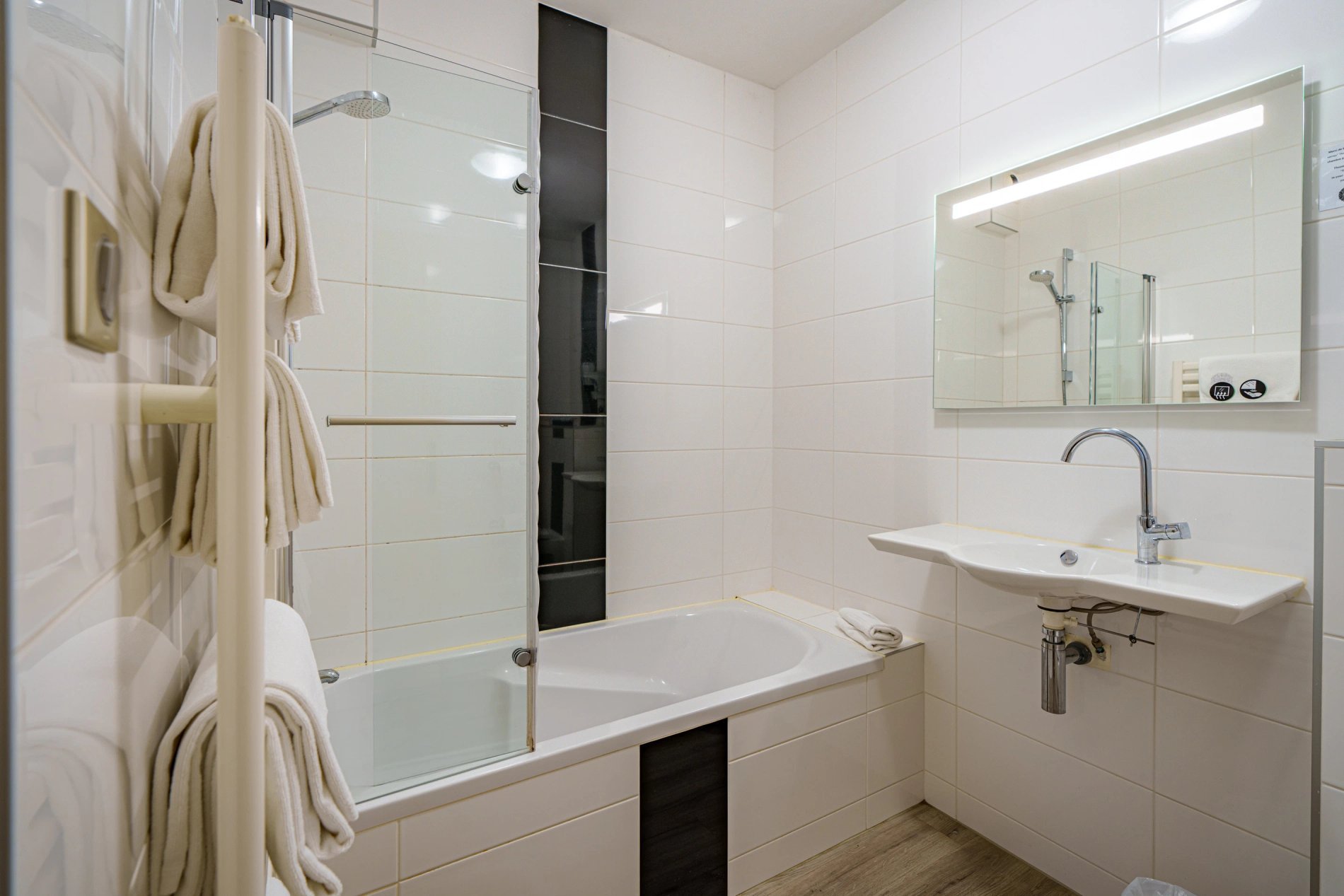 f9b050b1-a004-4b3d-8f25-3f862d77b2a1