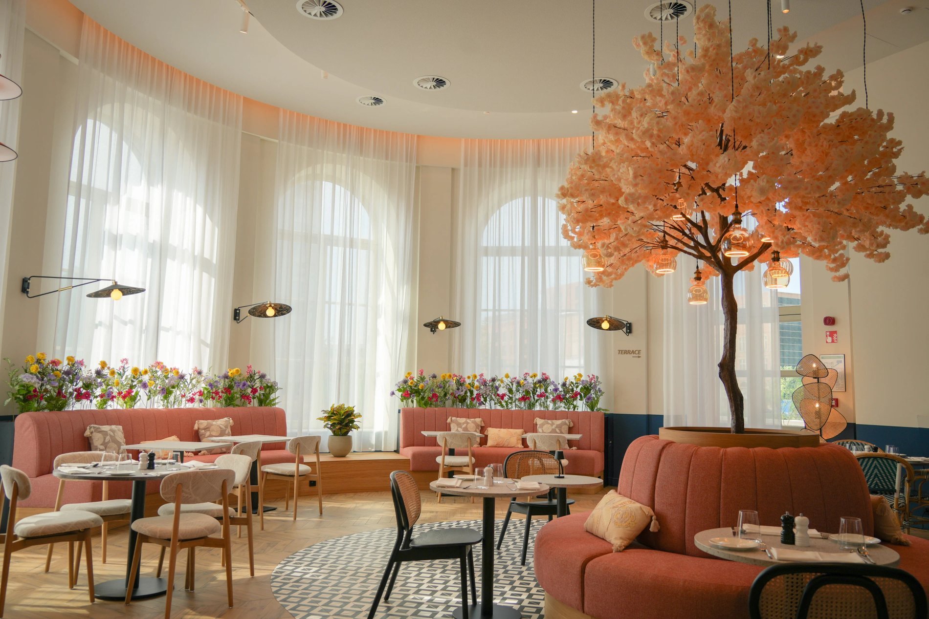 f9e99f15-46a3-41c2-ba0f-702fd11e889c