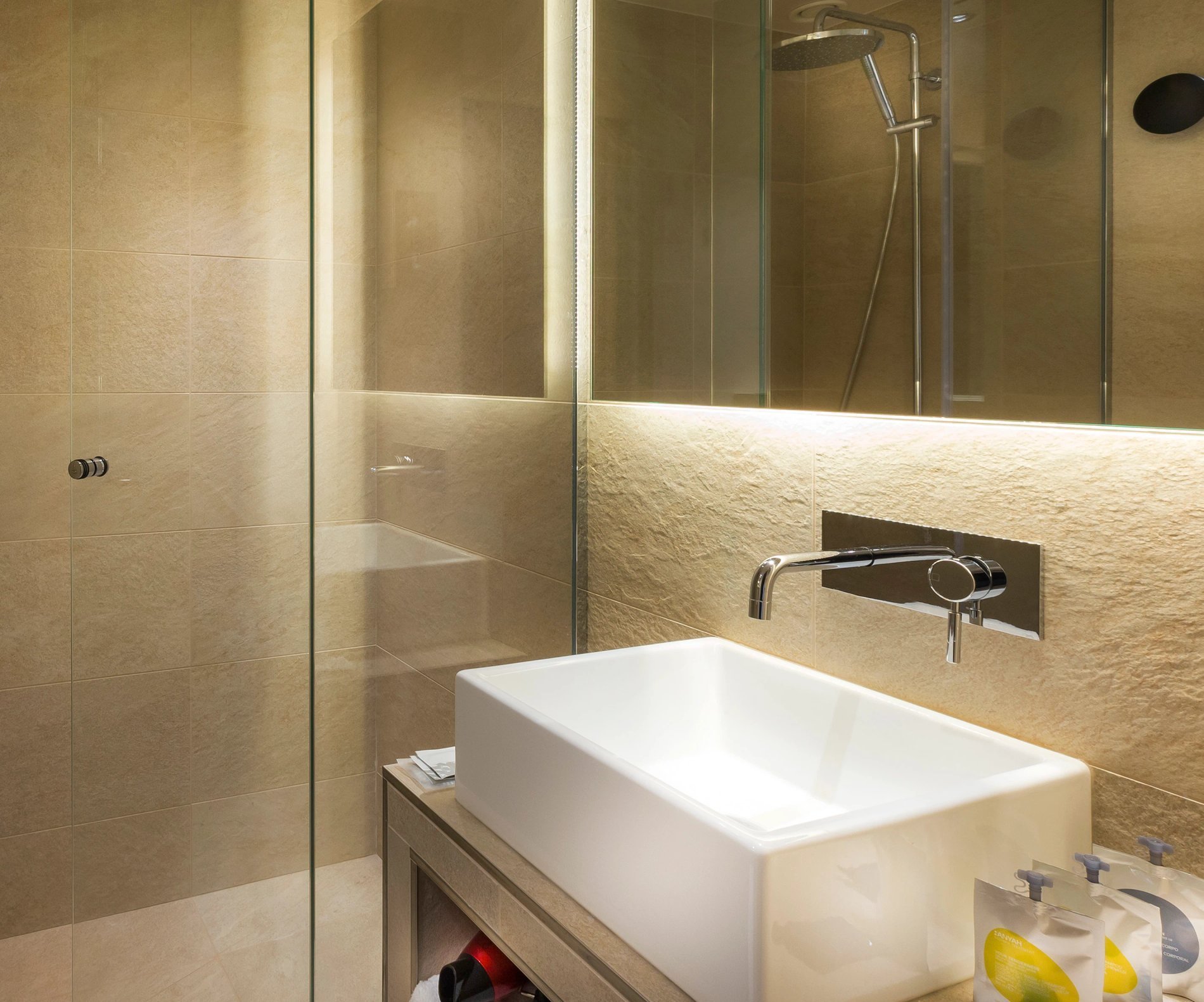 f9ed33d7-4127-4d1f-bded-95639796ef82