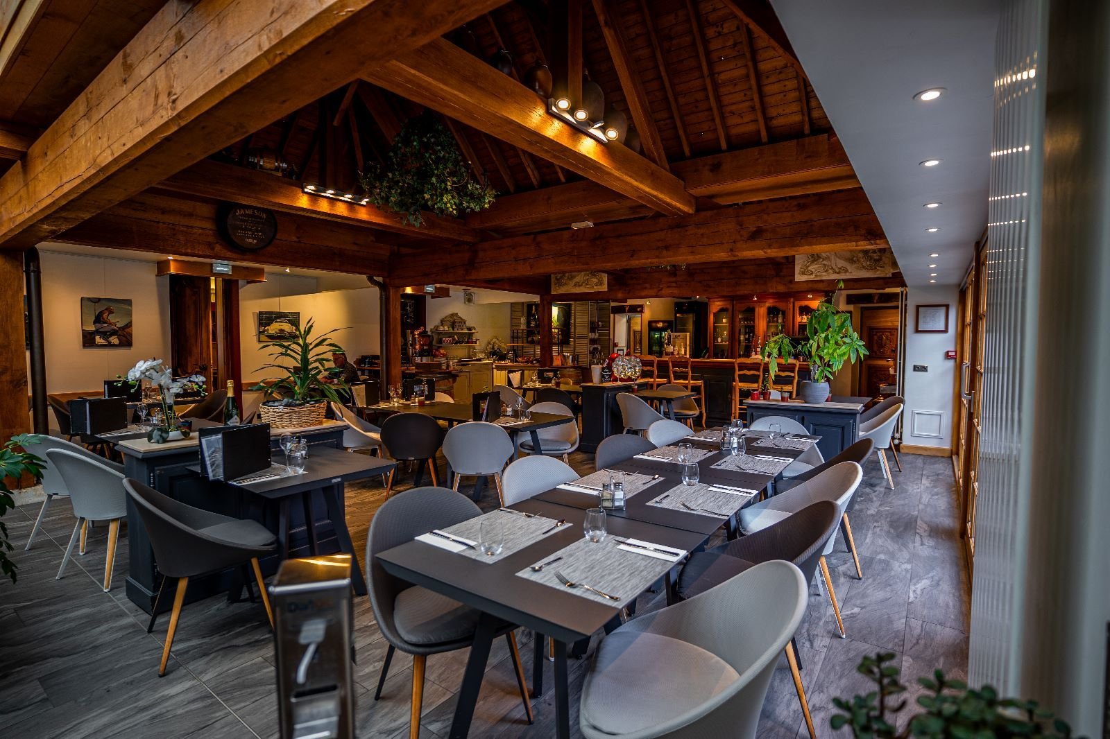 RESTAURANT ET PIANO BAR