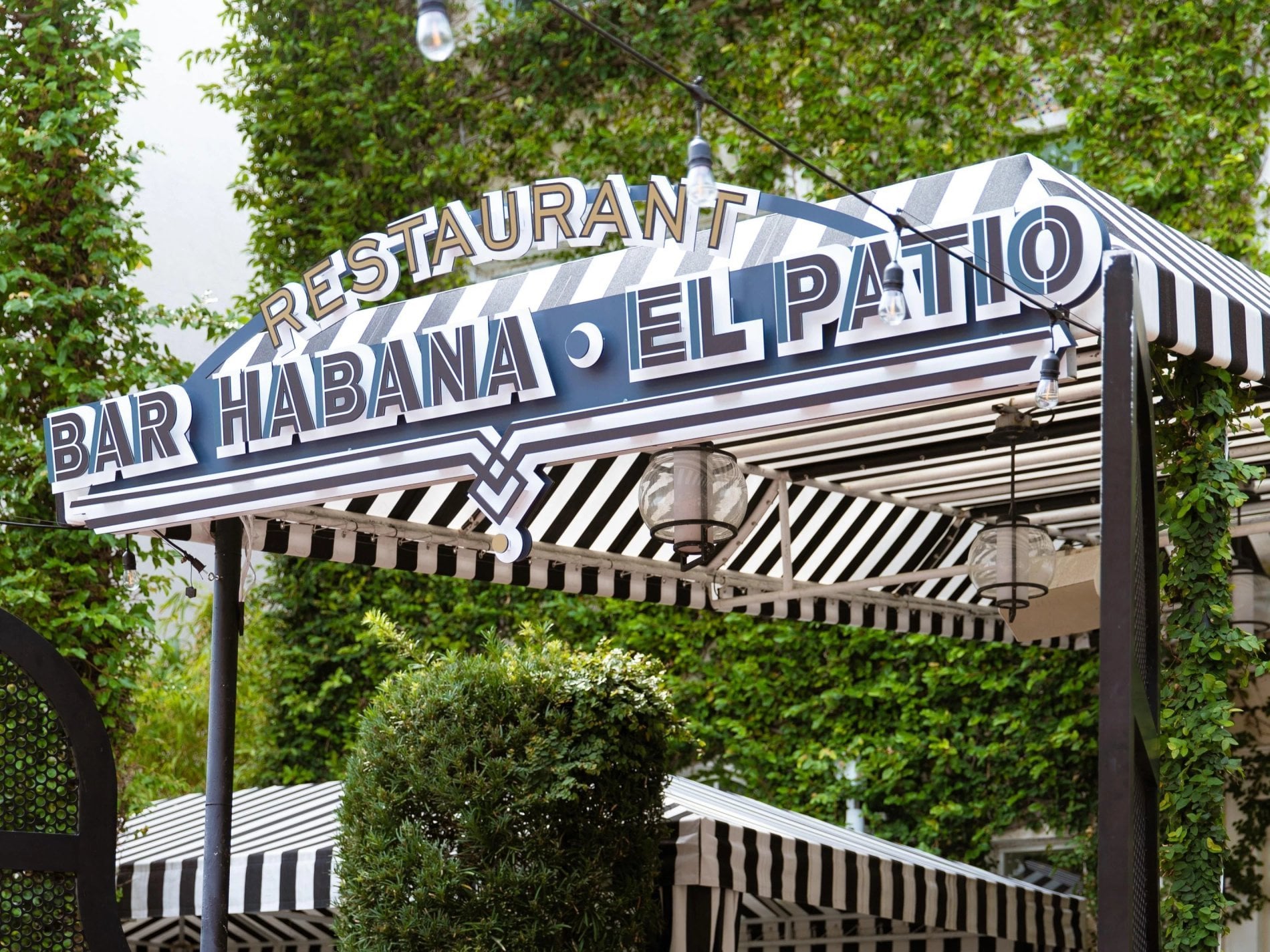 Restaurant - Angler's Hotel Miami Beach