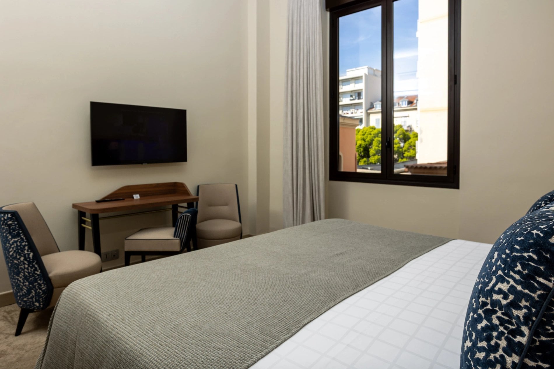 fafe6de2-66e5-41bb-82d6-ee9faea6b6bd