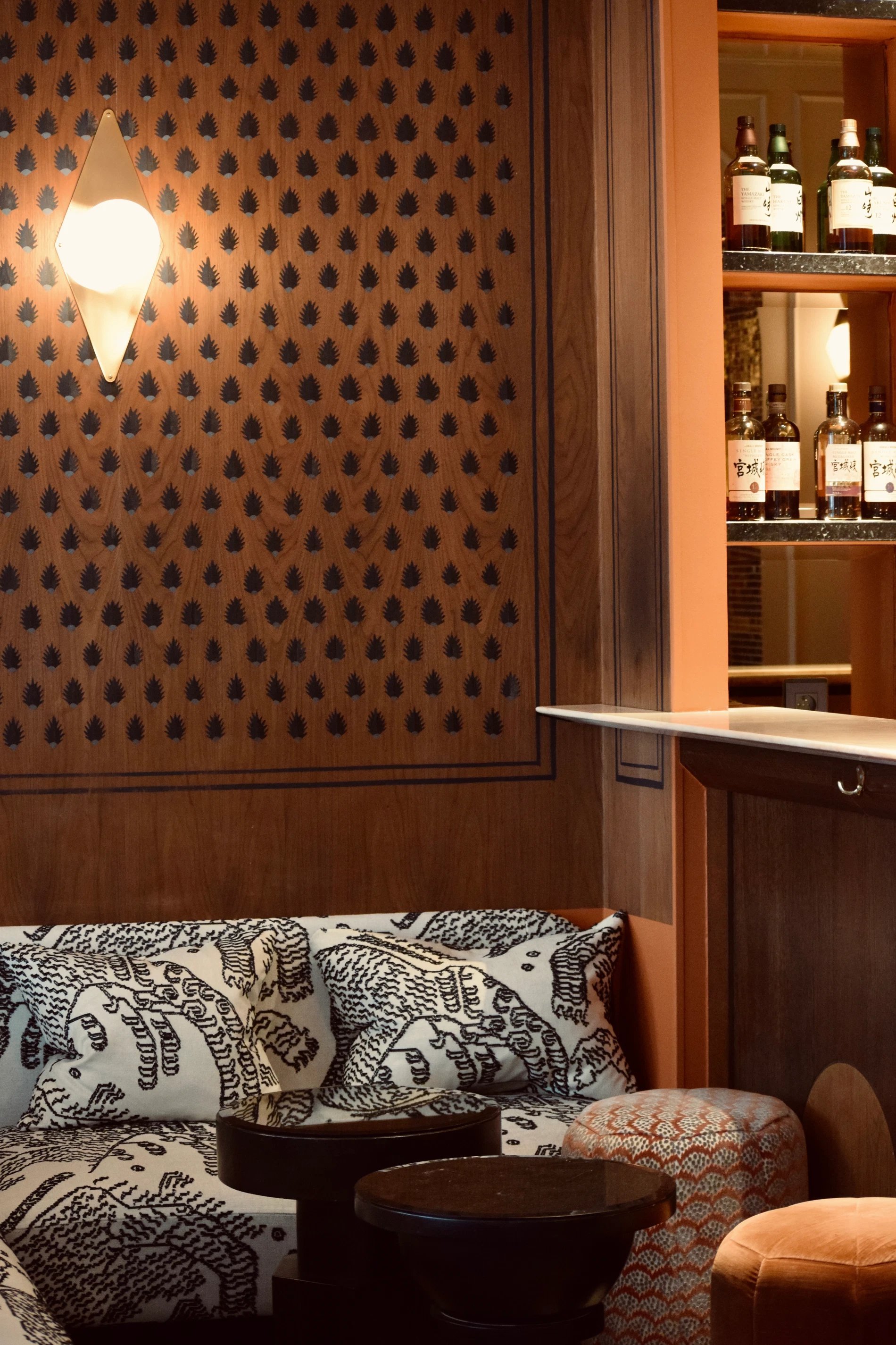 Hôtel Bachaumont | Sofa of the Chaumont bar