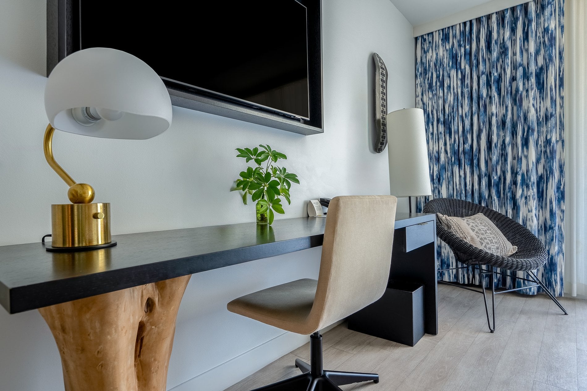 fcc5c444-ba3e-4df3-9141-33c101bccfbc