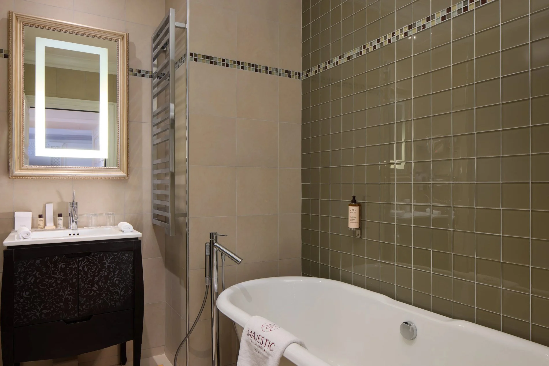 fd2d3099-e5de-40d8-907a-8f9516b5cc58