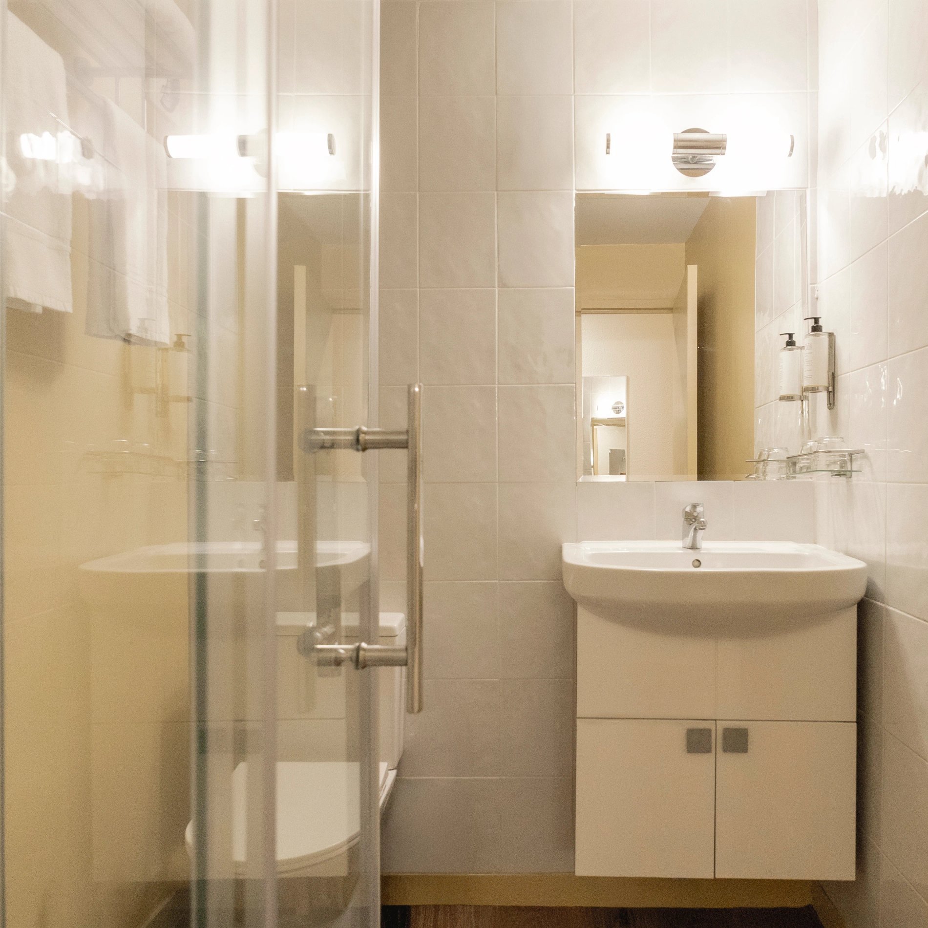 fd2eca33-0dbe-40e2-8767-2d19d0134beb