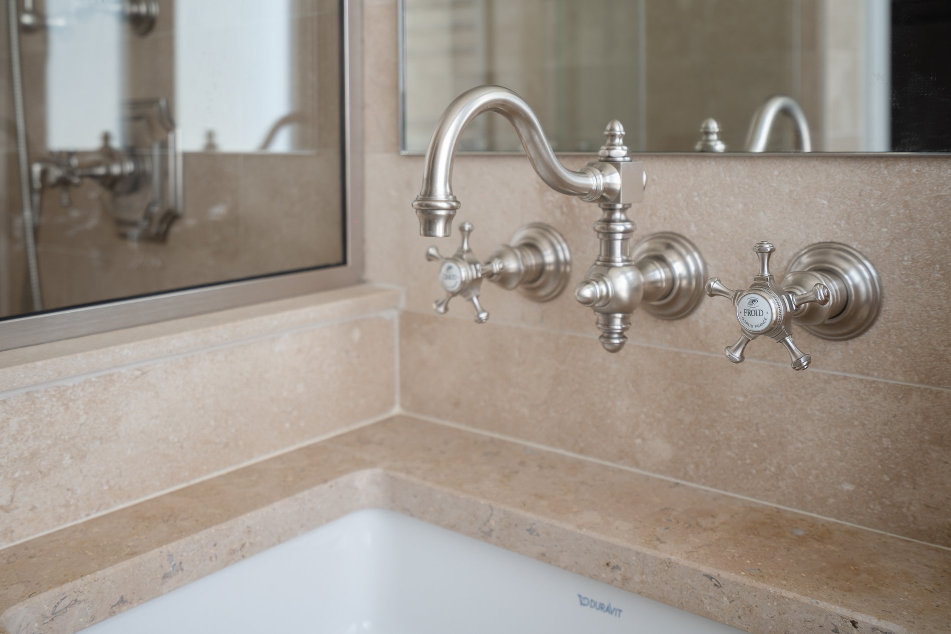 standard room - charming hotel paris center - Hotel Saint-Louis en l'Isle