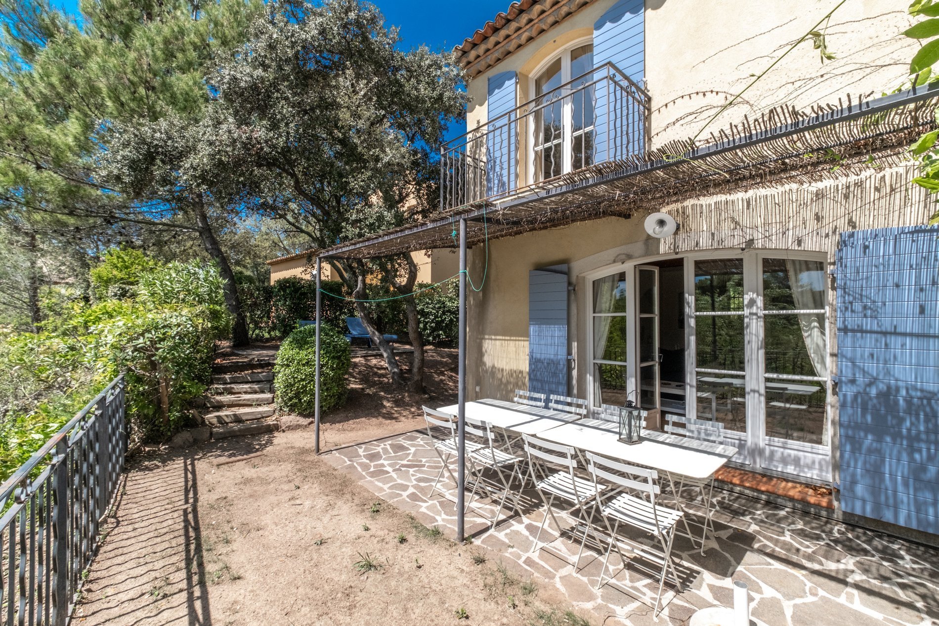 feef7ee6-1336-4ee5-9a64-5f24ff963f1b