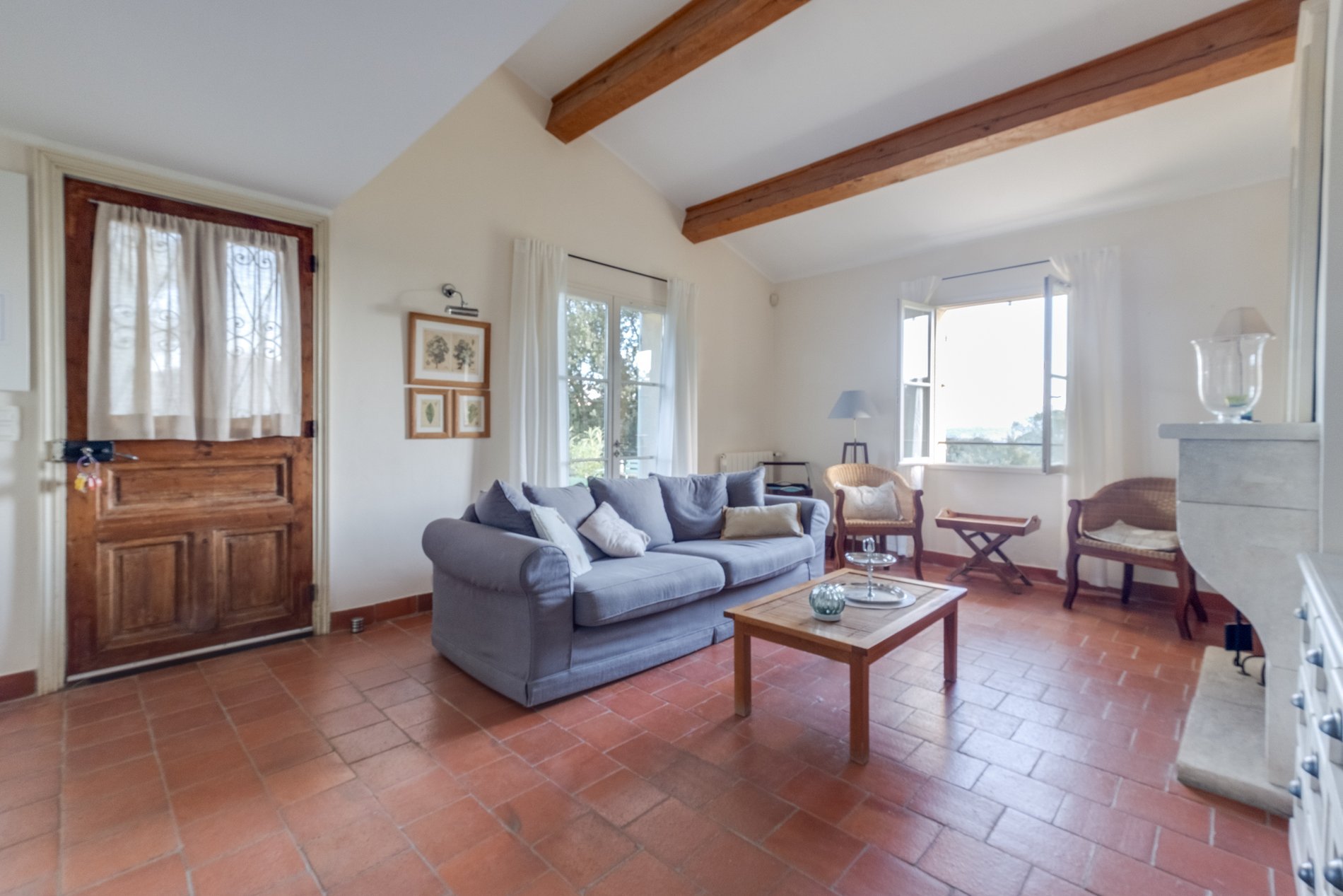 ff156df5-1d68-43cc-bfb6-b9d61c70bda8