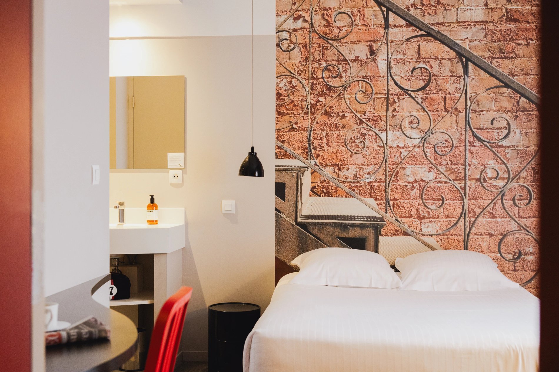 ff3c1b8d-1842-4ef4-b9f7-0e89aabfa3f4