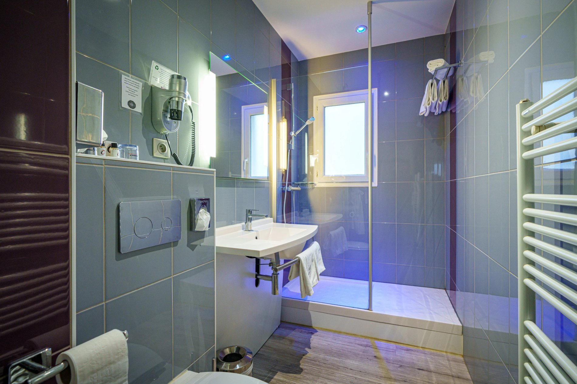 ff82a890-63cb-46f8-bba2-e26ce9050f28