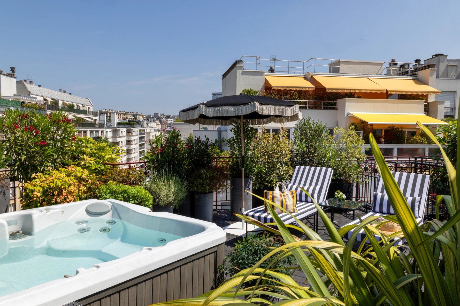 Hôtel Félicien Suite Terrasse Jacuzzi Sky