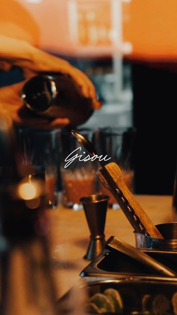 Des cocktails* bien frais à déguster (*avec ou sans alcool) - on se retrouve au 29 rue Lepic 75018 🍸☀️🕶️