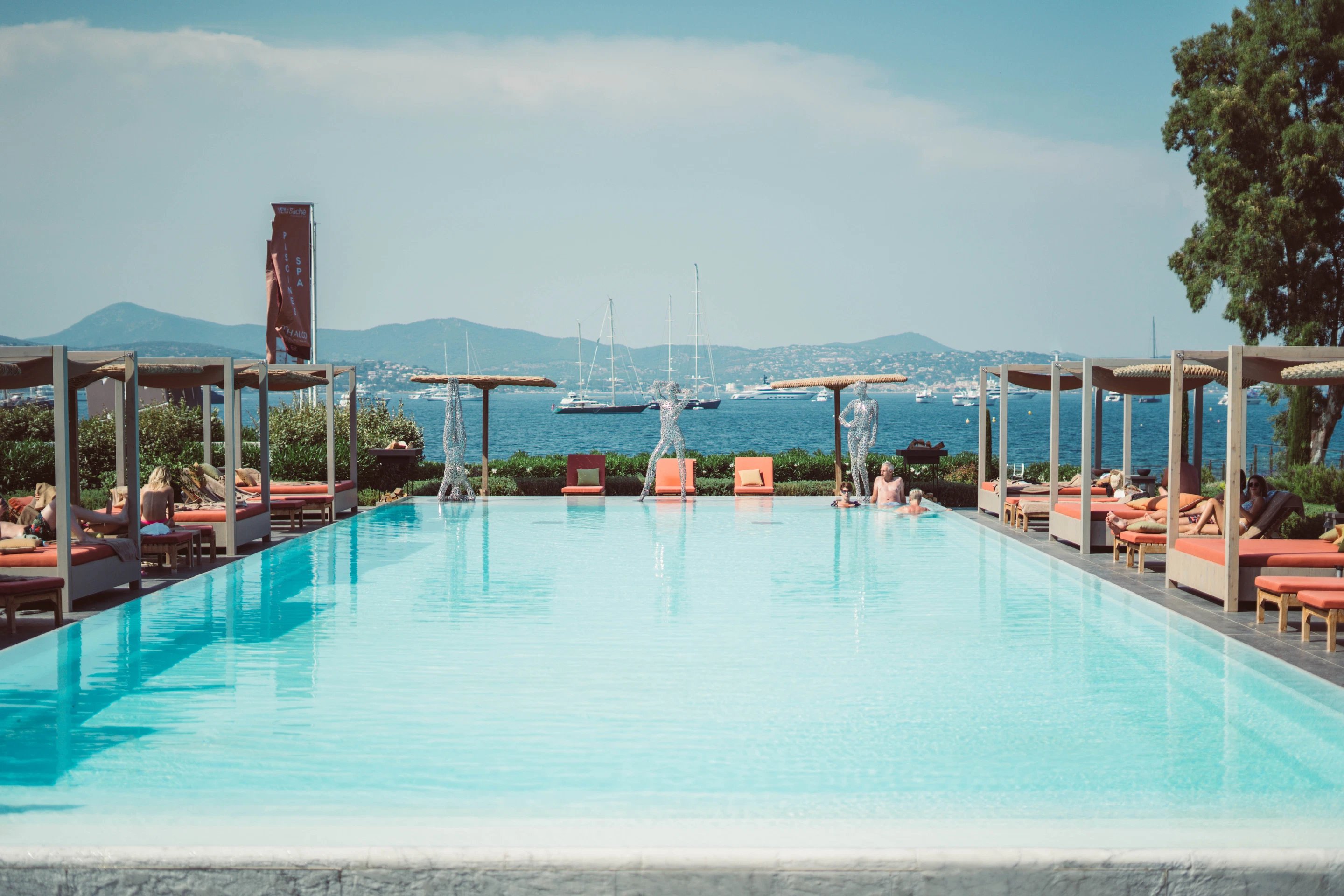 XL Pool - Kube Hotel Saint-Tropez