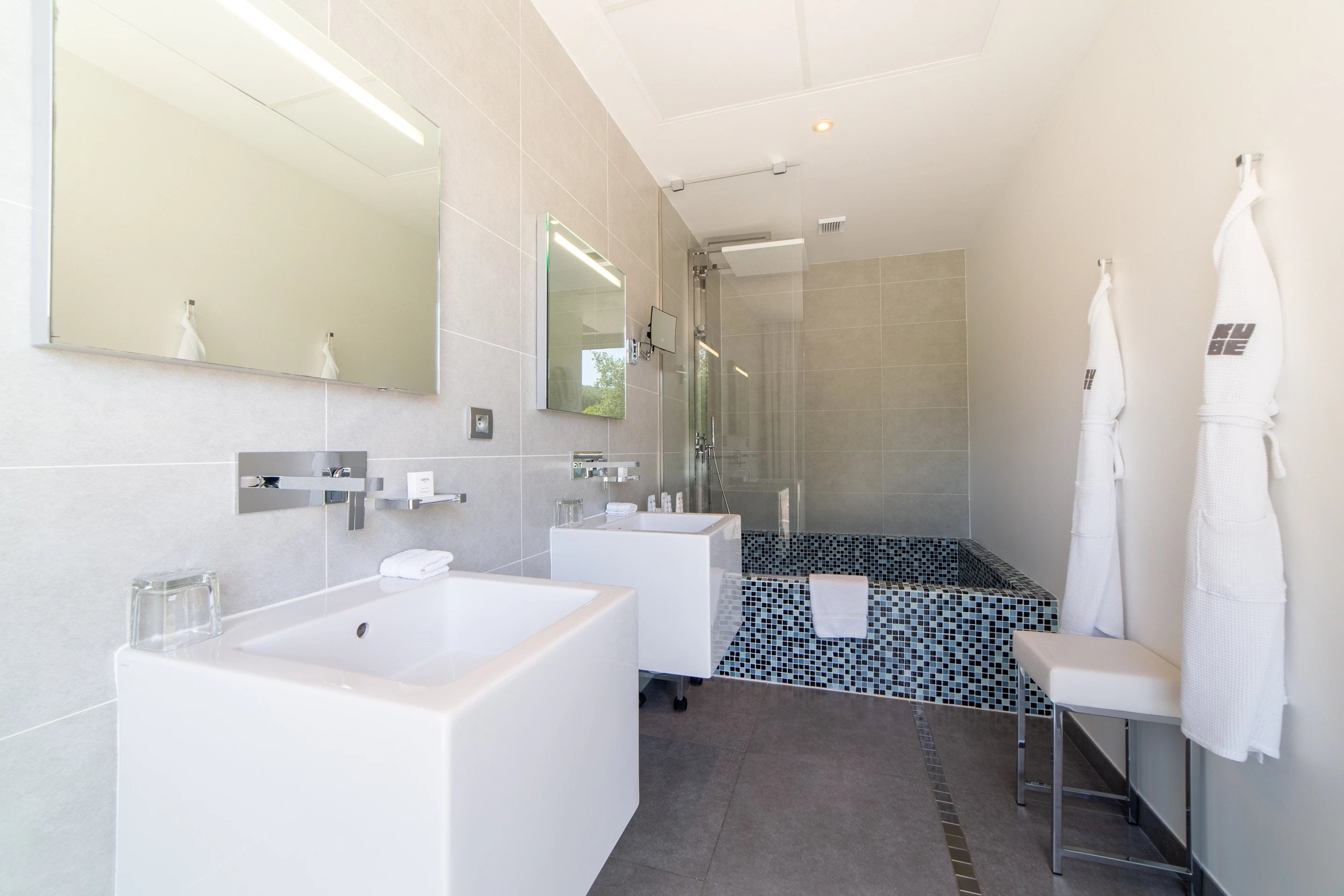 Kube Saint-Tropez - Chambre Deluxe WHITE - Salle de bain