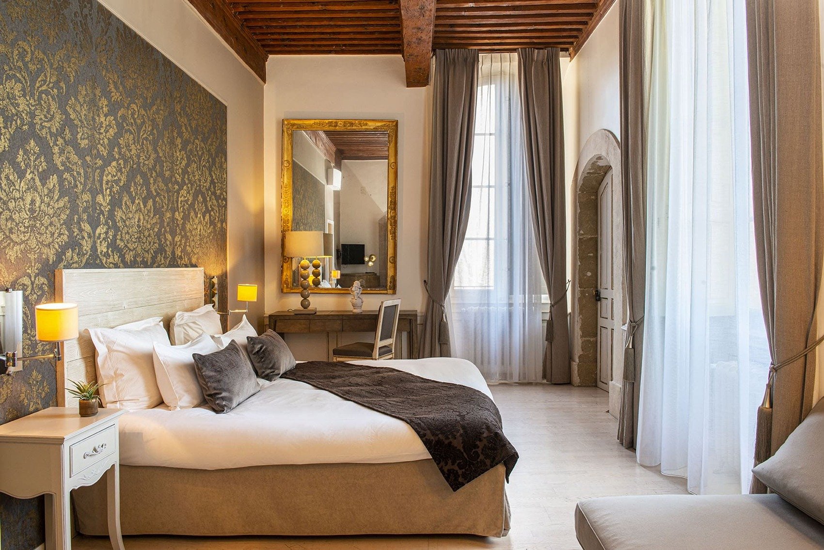 Boutique-hôtel 5* en Provence - Château de Massillan - Chef Mickael Furnion - restaurant étoilé Le M - chambre