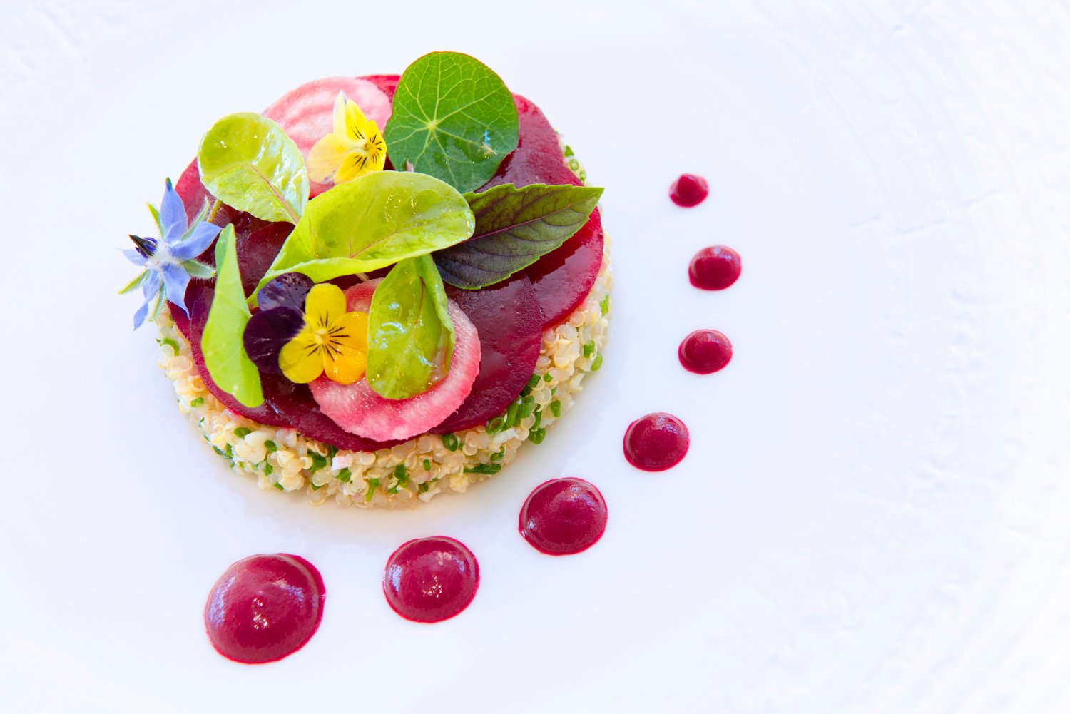 Boutique-hôtel 5* en Provence - Château de Massillan - Chef Mickael Furnion - restaurant étoilé Le M