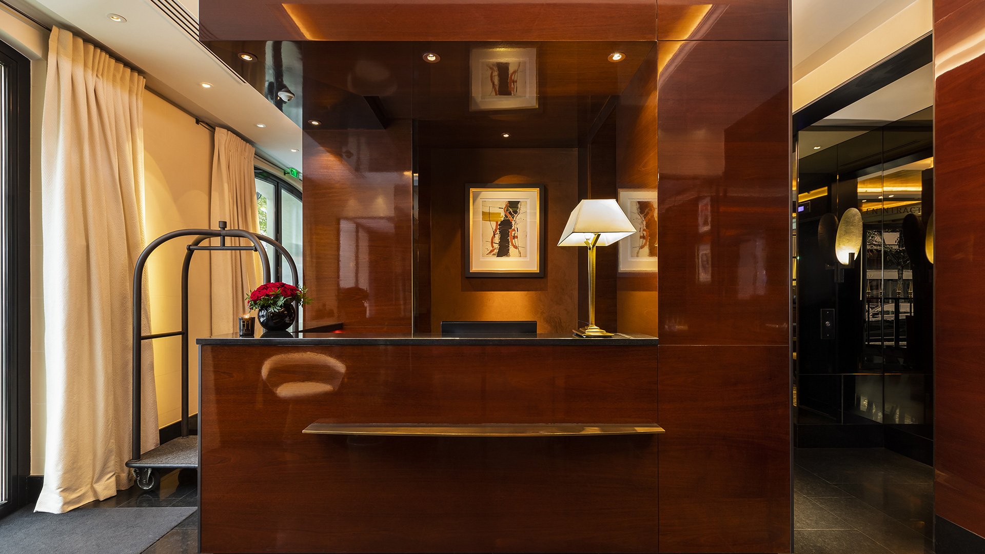 Hôtel Montaigne - Paris, Ile-de-France - Accueil