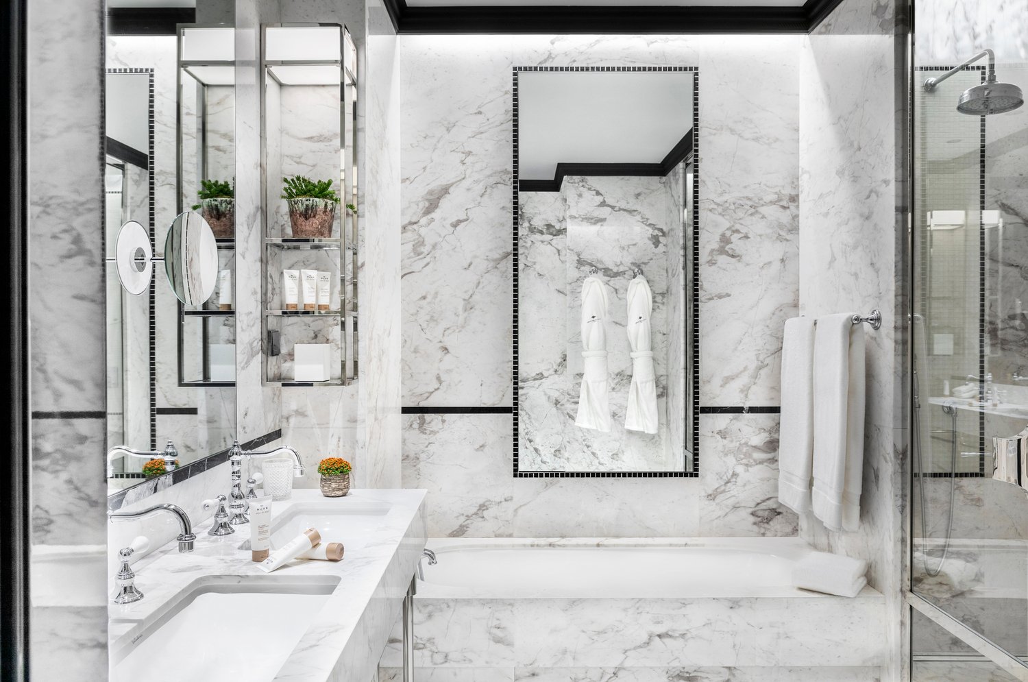 Boutique hôtel design Porto Maison Albar Le Monumental Palace 5 étoiles chambre suite salle de bain