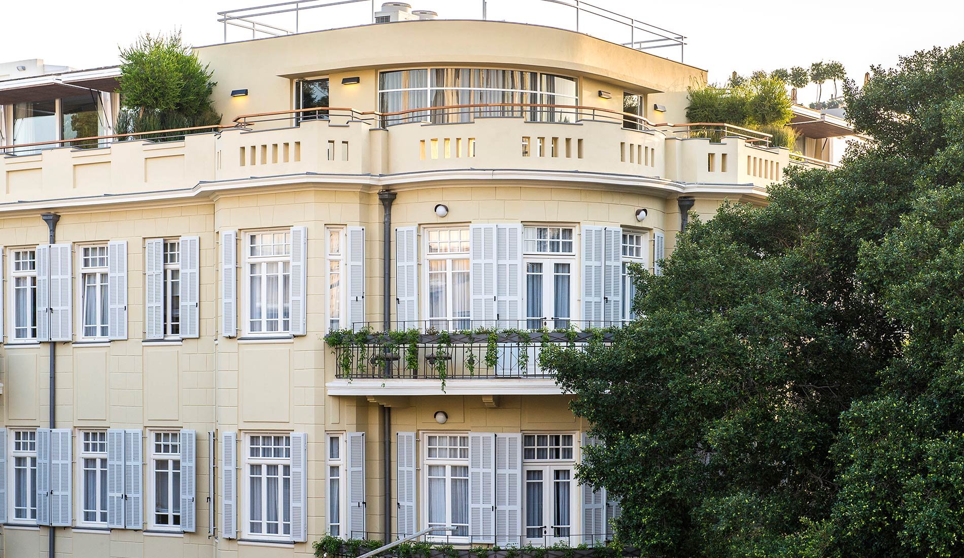Hôtel de luxe The Norman Tel Aviv Israel façade détail