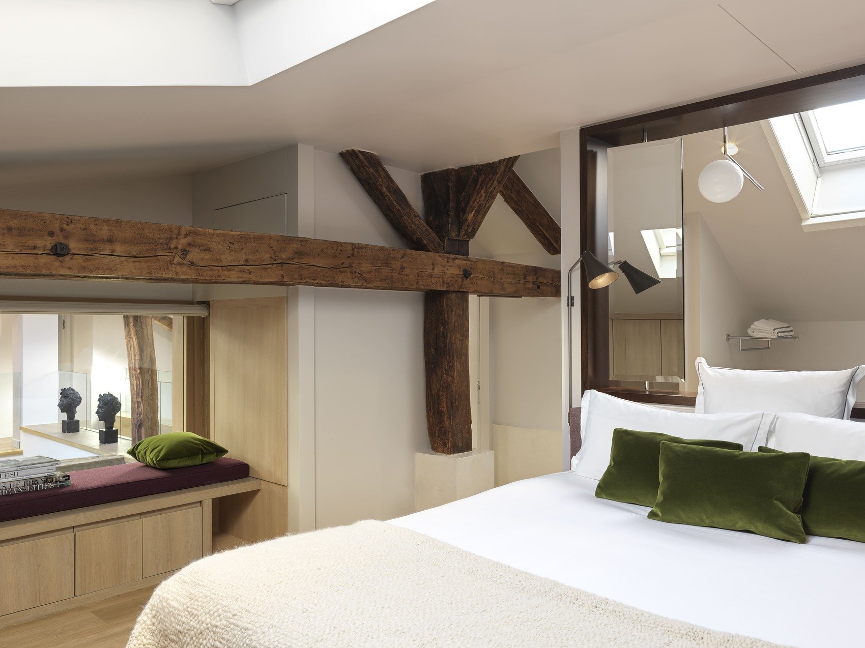 Hôtel de Pourtalès Paris quartier La Madeleine chambre et suite service de conciergerie