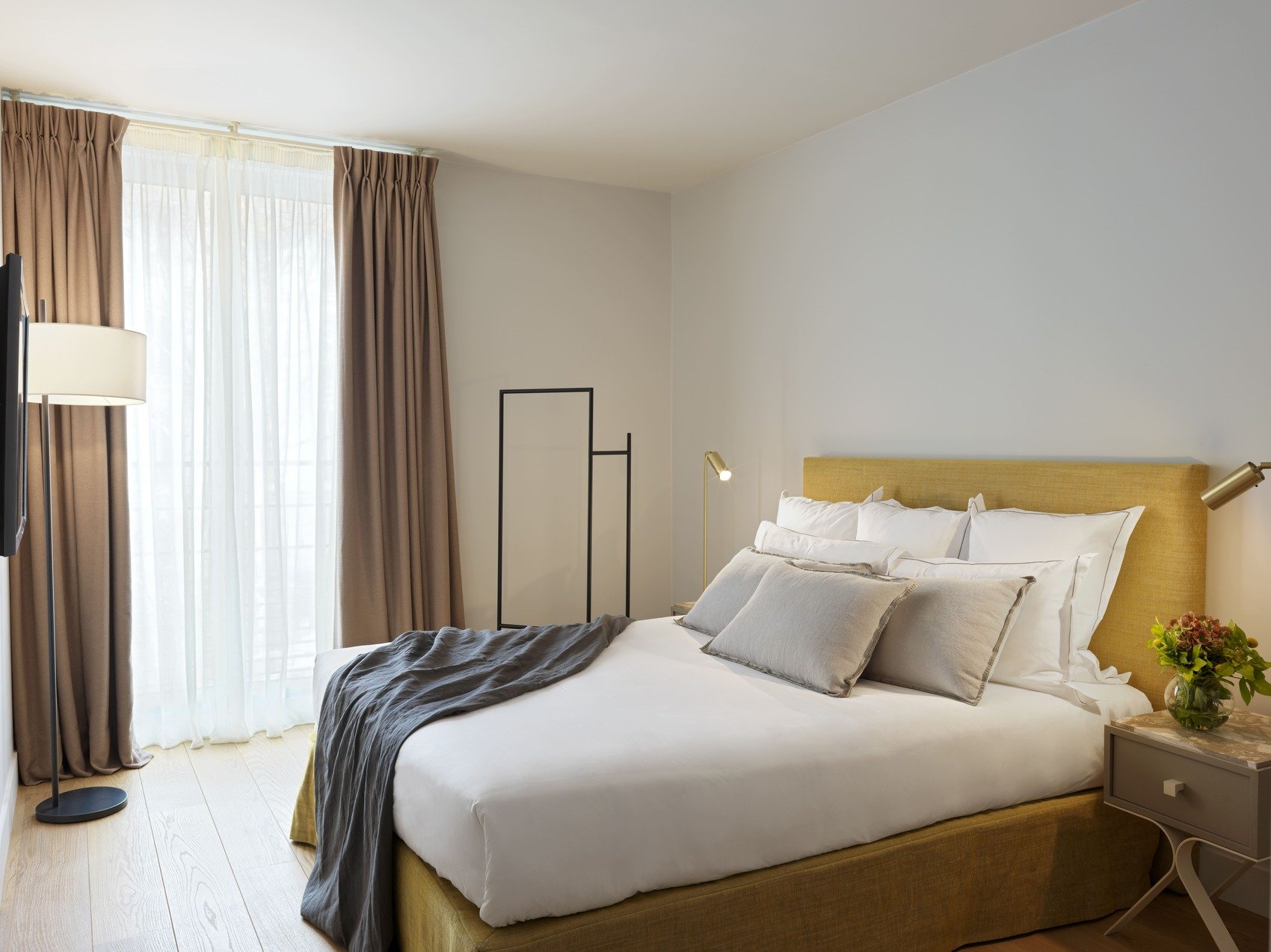 Hôtel de Pourtalès Paris Quartier La Madeleine chambre et suite service de conciergerie