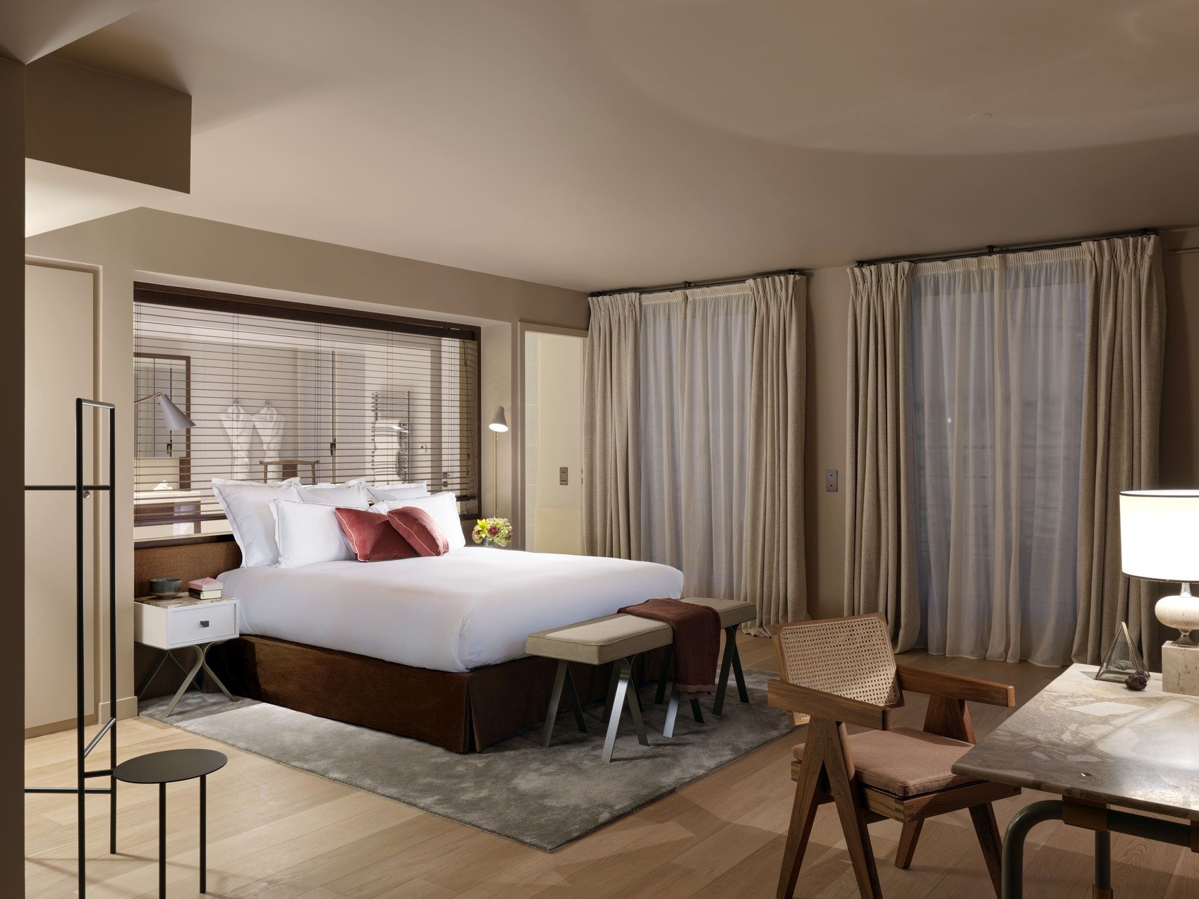 Hôtel de Pourtalès Paris Quartier La Madeleine chambre et suite service de conciergerie