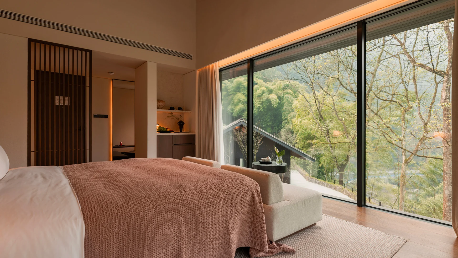 Zoland Resort Hotel - bedroom