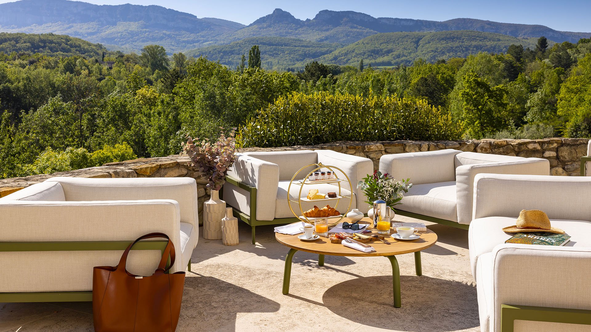 Hôtel France - AUVERGNE-RHÔNE-ALPES - CHÂTEAU LES OLIVIERS DE SALETTES - Extérieur