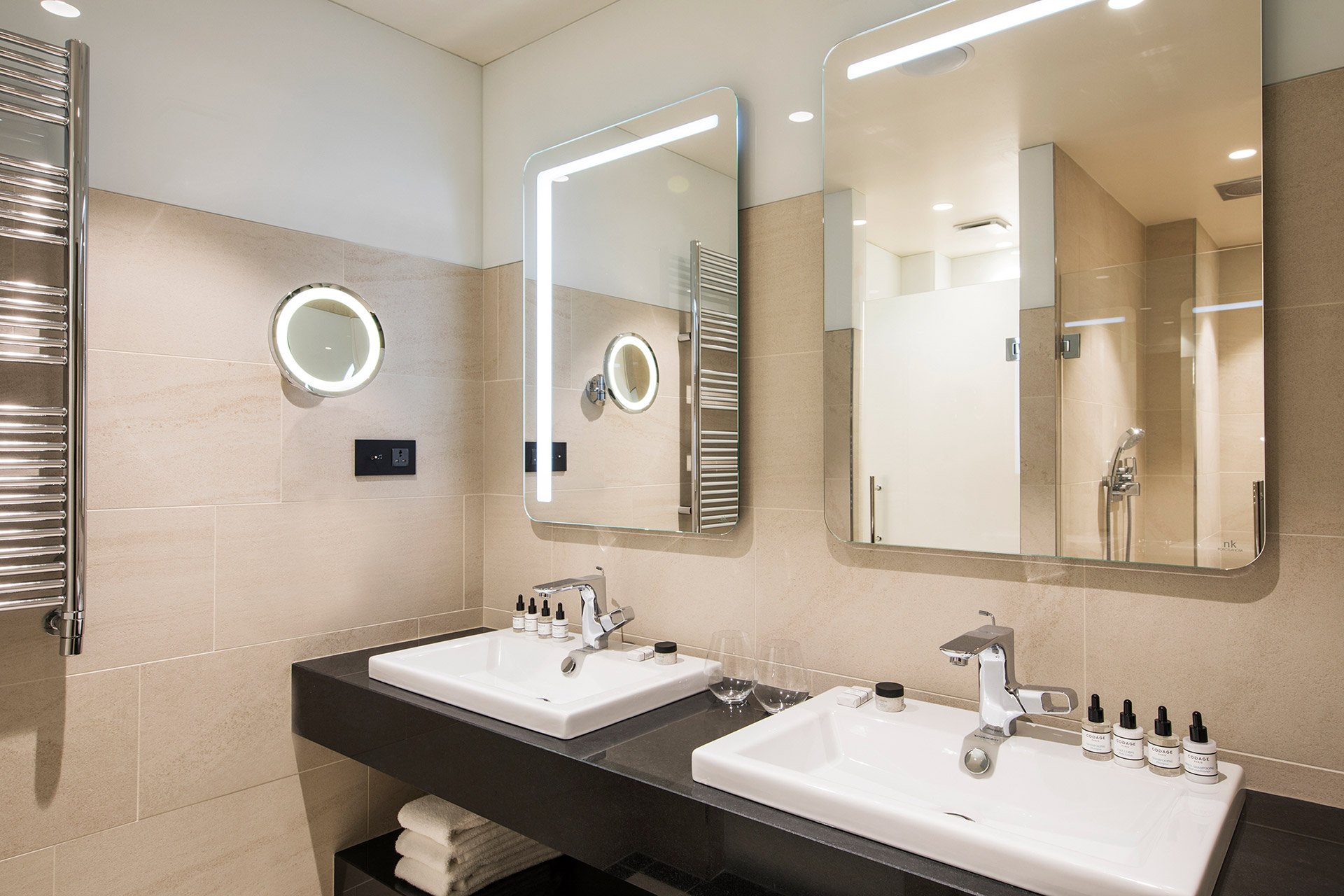 Maison Albar Hotels Le Pont-Neuf Executive Room Bathroom