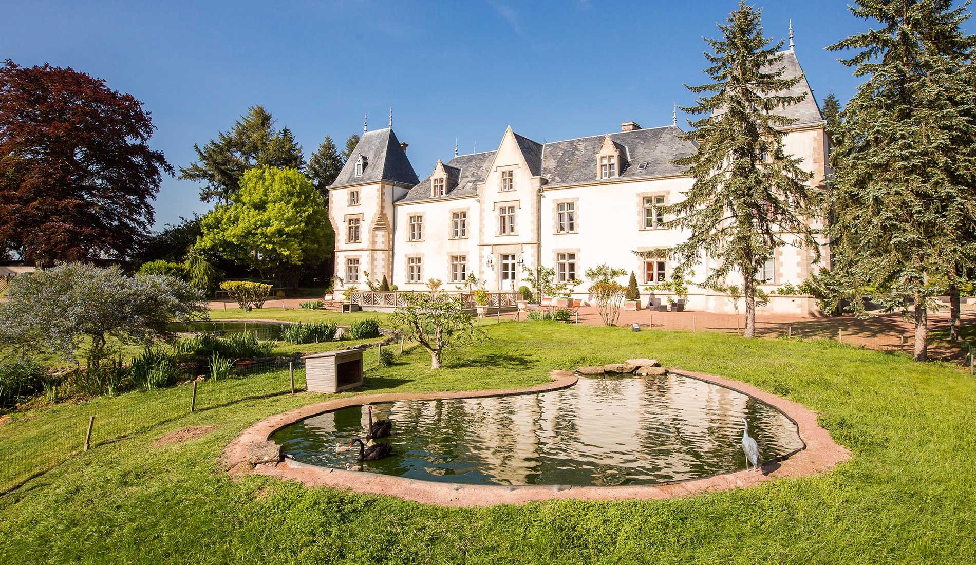 luxury hotel Chateau du Boisniard 5* Boisniard Puy du Fou France parc