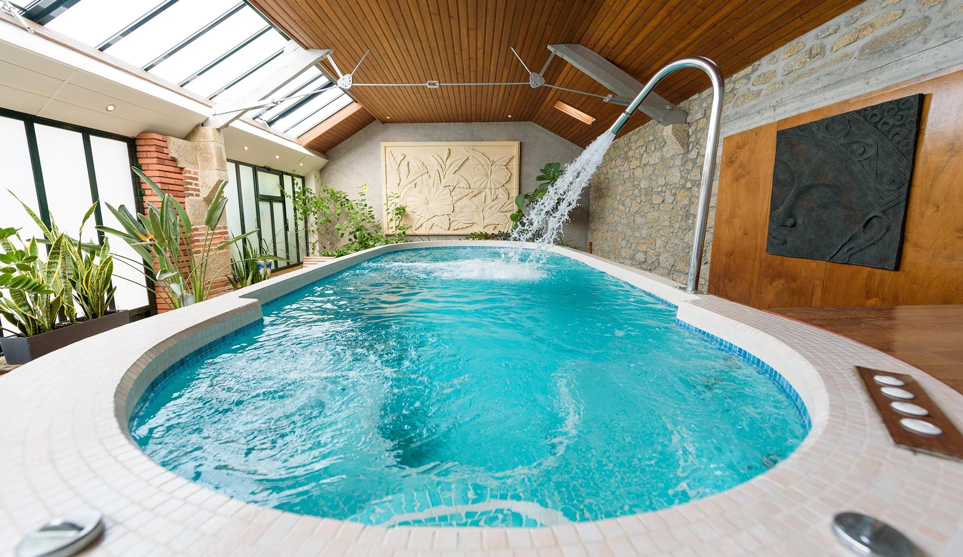 luxury hotel Chateau du Boisniard 5* Boisniard Puy du Fou France inside swimming pool