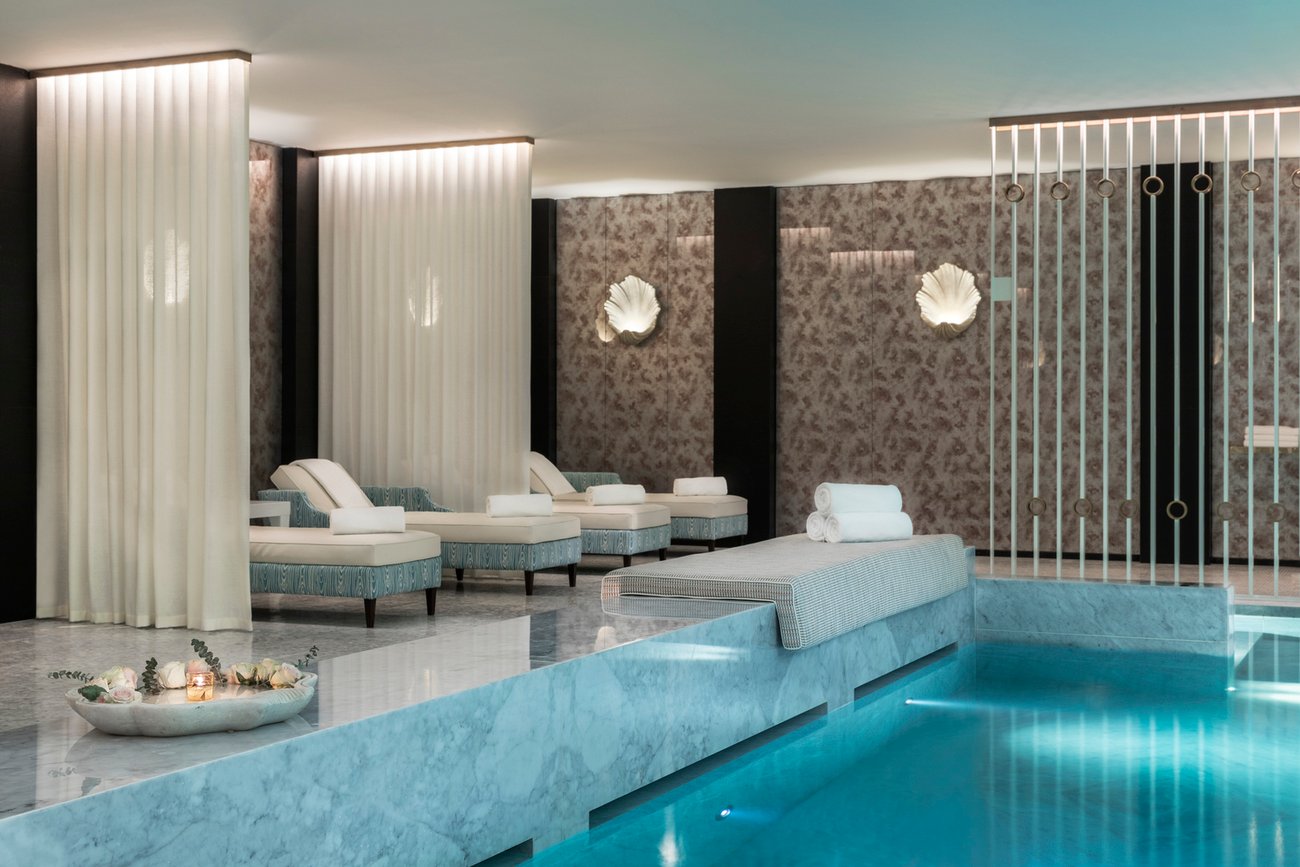 Luxury boutique hotel Porto Portugal Maison Albar Le Monumental Palace 5 stars Nuxe Spa swimming pool